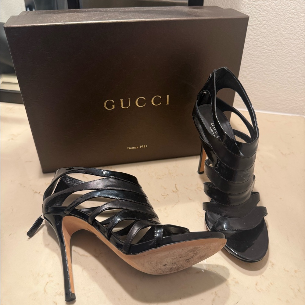 Gucci Elegant Black Strappy Heels